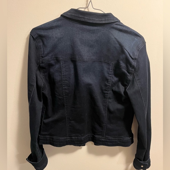 ONLY. Dark blue denim stretchy jean jacket. Size 38 or medium - Picture 3 of 5